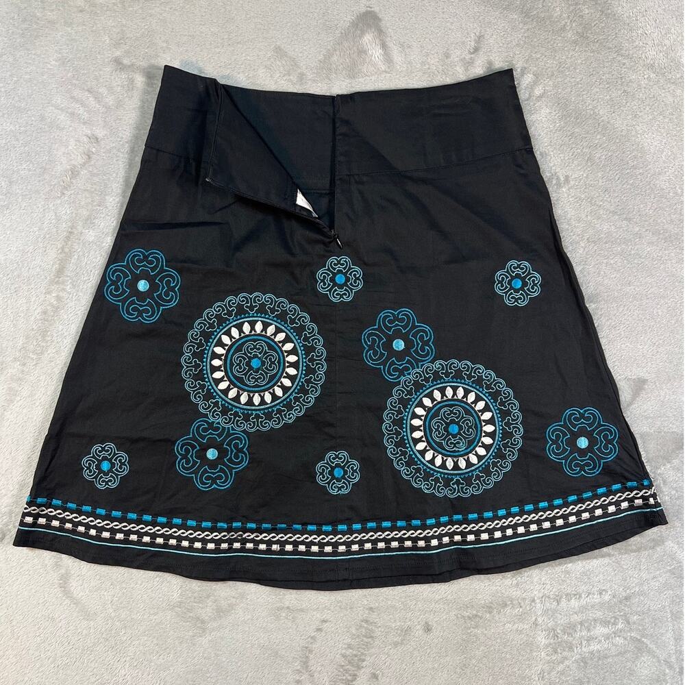 Black Embroidered Boho Mini Skirt Womens Size 3 Medium Blue Folk Whimsy Goth - Picture 5 of 7